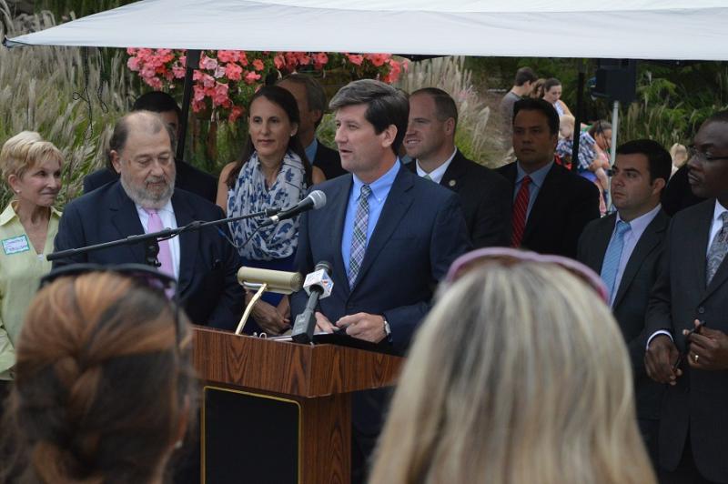 Poloncarz Speaks at Buffalo Zoo