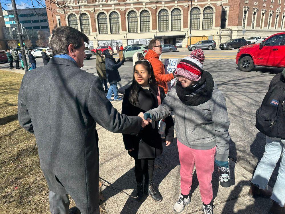 Handshake in Buffalo