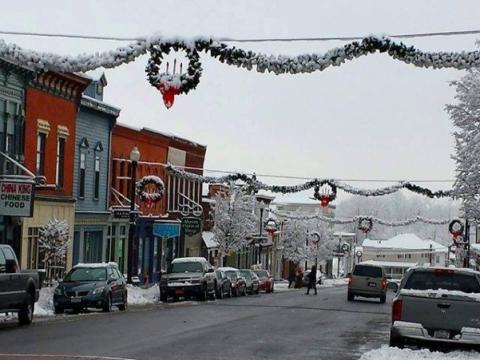 Christmas Main Street